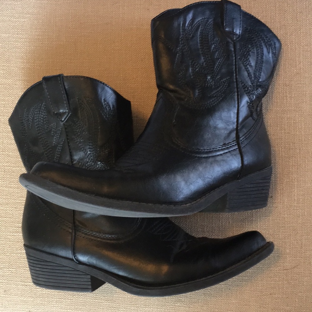Black cowboy style booties